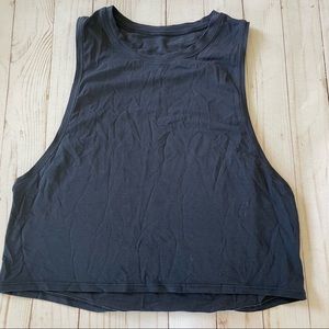 Lululemon navy crop tank